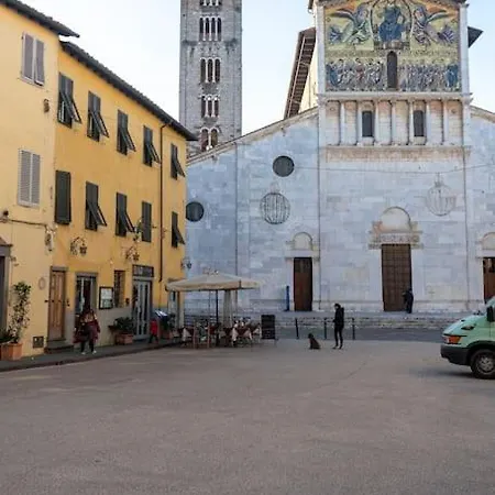 Uno Sguardo Sulla Basilica *